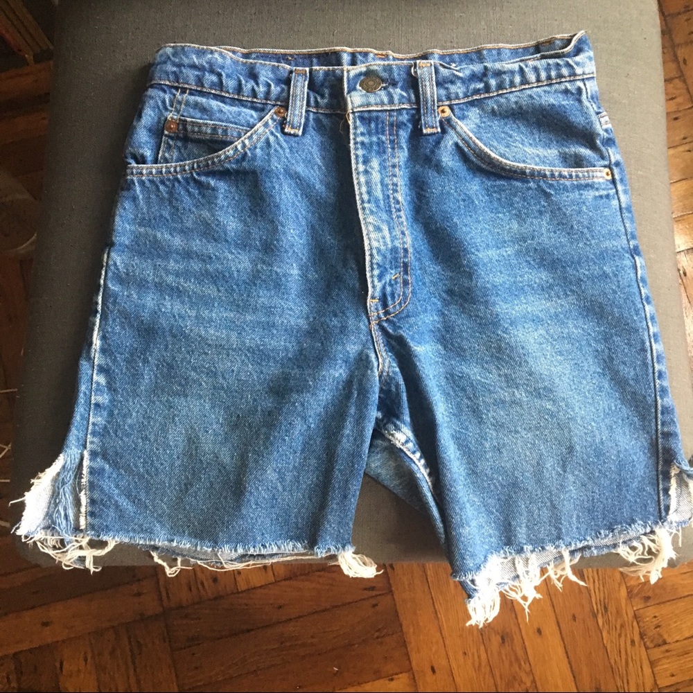 Levi’s cut off shorts